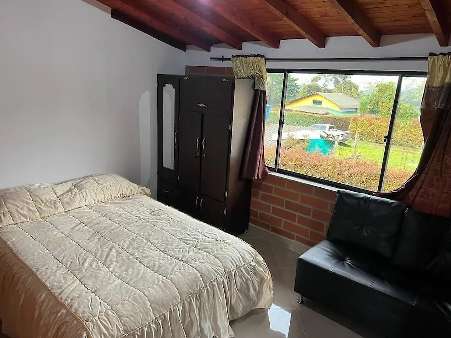 Apartmán Apartamento Tranquilo En Santa Elena Medellín 0*,